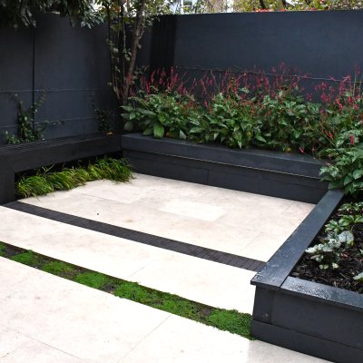 Contemporary Courtyard Garden